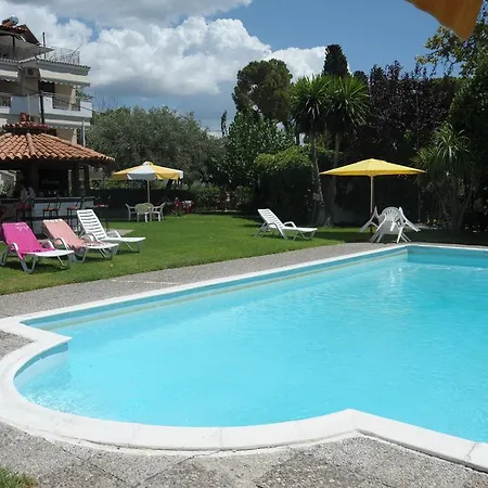 Aparthotel Iliahtida Rovies