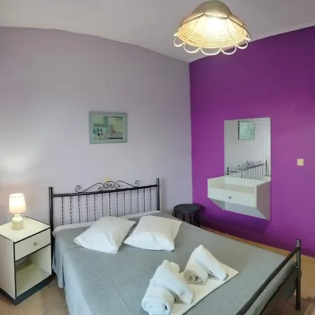 Aparthotel Iliahtida Rovies