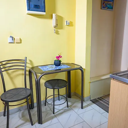 Aparthotel Iliahtida Rovies