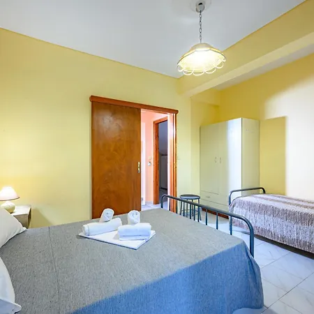 Aparthotel Iliahtida Rovies