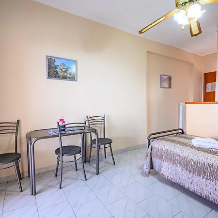 Iliahtida Aparthotel *