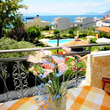 Iliahtida Aparthotel Rovies