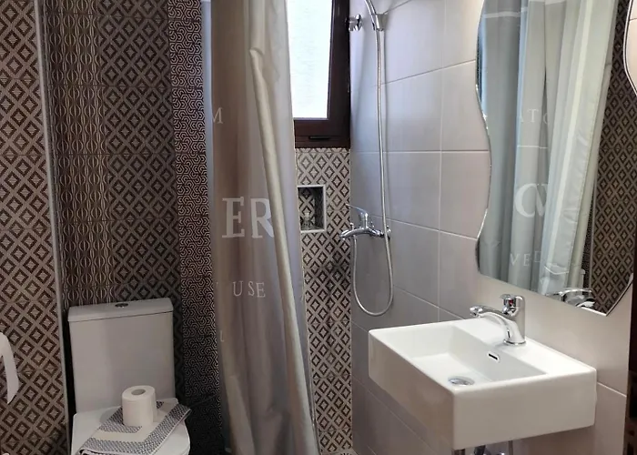 Ξενοδοχείο με διαμερίσματα Iliahtida *