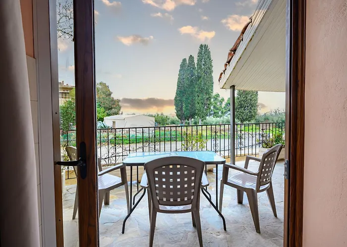 Ξενοδοχείο με διαμερίσματα Iliahtida